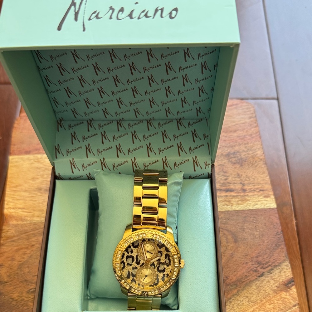 Marciano Luxurious Gold Timepiece